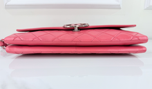CHANEL HAMPTONS ACCORDION FLAP IN PINK