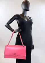 CHANEL HAMPTONS ACCORDION FLAP IN PINK