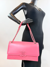 CHANEL HAMPTONS ACCORDION FLAP IN PINK