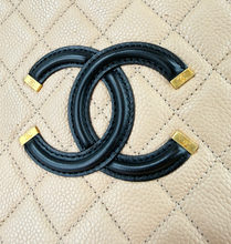 CHANEL LARGE CAVIAR QUILTED CC FILIGREE VANITY CASE IN BEIGE AND BLACK