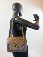 LOUIS VUITTON PASSY