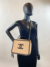 CHANEL LARGE CAVIAR QUILTED CC FILIGREE VANITY CASE IN BEIGE AND BLACK