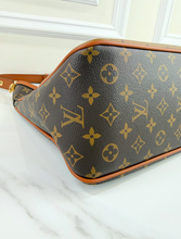 LOUIS VUITTON DAUPHINE REVERSE HOBO MM