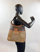 LOUIS VUITTON DAUPHINE REVERSE HOBO MM