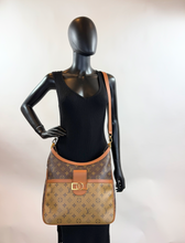 LOUIS VUITTON DAUPHINE REVERSE HOBO MM