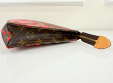 LOUIS VUITTON TOILETRY POUCH 26 JUNGLE DOTS