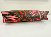 LOUIS VUITTON TOILETRY POUCH 26 JUNGLE DOTS