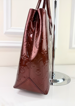 LOUIS VUITTON WILSHIRE MM PATENT ROUGE FAUVISTE
