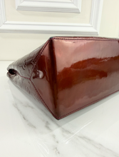 LOUIS VUITTON WILSHIRE MM PATENT ROUGE FAUVISTE