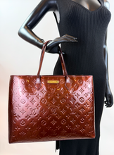 LOUIS VUITTON WILSHIRE MM PATENT ROUGE FAUVISTE