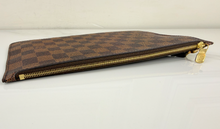LOUIS VUITTON NEVERFULL POCHETTE DE