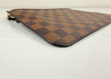 LOUIS VUITTON NEVERFULL POCHETTE DE