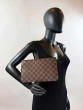 LOUIS VUITTON NEVERFULL POCHETTE DE