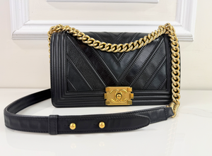 CHANEL BOY CAVIAR IN THE MIX CHEVRON MEDIUM