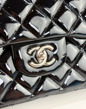 CHANEL JUMBO DOUBLE FLAP BAG PATENT QUILTED