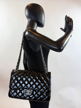CHANEL JUMBO DOUBLE FLAP BAG PATENT QUILTED