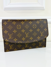 LOUIS VUITTON POCHETTE RABAT 23 ON CHAIN