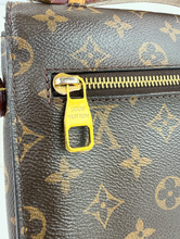 LOUIS VUITTON POCHETTE METIS MONOGRAM