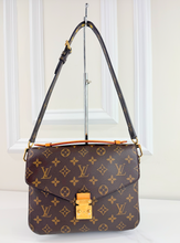 LOUIS VUITTON POCHETTE METIS MONOGRAM