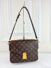 LOUIS VUITTON POCHETTE METIS MONOGRAM