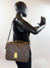 LOUIS VUITTON POCHETTE METIS MONOGRAM