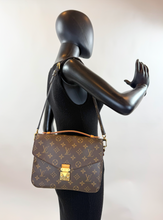 LOUIS VUITTON POCHETTE METIS MONOGRAM