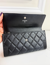 CHANEL BOY QUILTED FLAP  LAMBSKIN WALLET / WOC IN BLACK AND SILVER