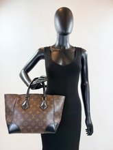 LOUIS VUITTON PHENIX PM