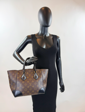 LOUIS VUITTON PHENIX PM