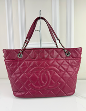 CHANEL CAVIAR TIMELESS CC SOFT SHOPPING TOTE IN BURGUNDY