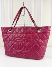 CHANEL CAVIAR TIMELESS CC SOFT SHOPPING TOTE IN BURGUNDY