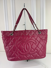 CHANEL CAVIAR TIMELESS CC SOFT SHOPPING TOTE IN BURGUNDY