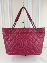 CHANEL CAVIAR TIMELESS CC SOFT SHOPPING TOTE IN BURGUNDY
