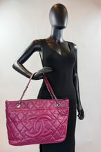 CHANEL CAVIAR TIMELESS CC SOFT SHOPPING TOTE IN BURGUNDY