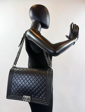 CHANEL BOY FLAP BAG LARGE LAMBSKIN IN BLACK