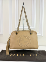 GUCCI SOHO SMALL CHAIN BAG IN BEIGE