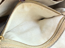 GUCCI SOHO SMALL CHAIN BAG IN BEIGE