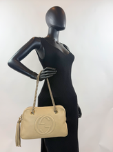 GUCCI SOHO SMALL CHAIN BAG IN BEIGE