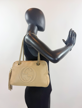 GUCCI SOHO SMALL CHAIN BAG IN BEIGE