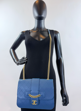 CHANEL SHEEPSKIN FRONT CHAIN FLAP IN NAVY