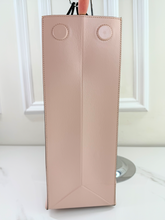 FENDI LOGO MEDIUM SHOPPING TOTE IN PINK