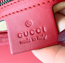 GUCCI MARMONT GG TOP HANDLE BAG IN RED