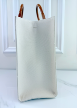 FENDI SUNSHINE SHOPPER TOTE