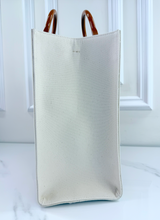 FENDI SUNSHINE SHOPPER TOTE