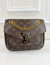 LOUIS VUITTON PASSY