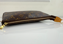 LOUIS VUITTON POCHETTE ACCESSOIRES (NEW MODEL)