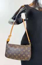 LOUIS VUITTON POCHETTE ACCESSOIRES (NEW MODEL)