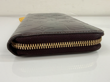LOUIS VUITTON WALLET ZIPPY VERNIS AMARANTE