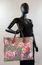 GUCCI BLOOMS CONVERTIBLE SOFT LARGE TOTE LIMITED EDITION