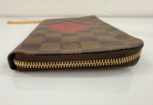 LOUIS VUITTON WALLET / WRISTLET COMPLICE DE TRUNKS AND BAGS LIMITED EDITION